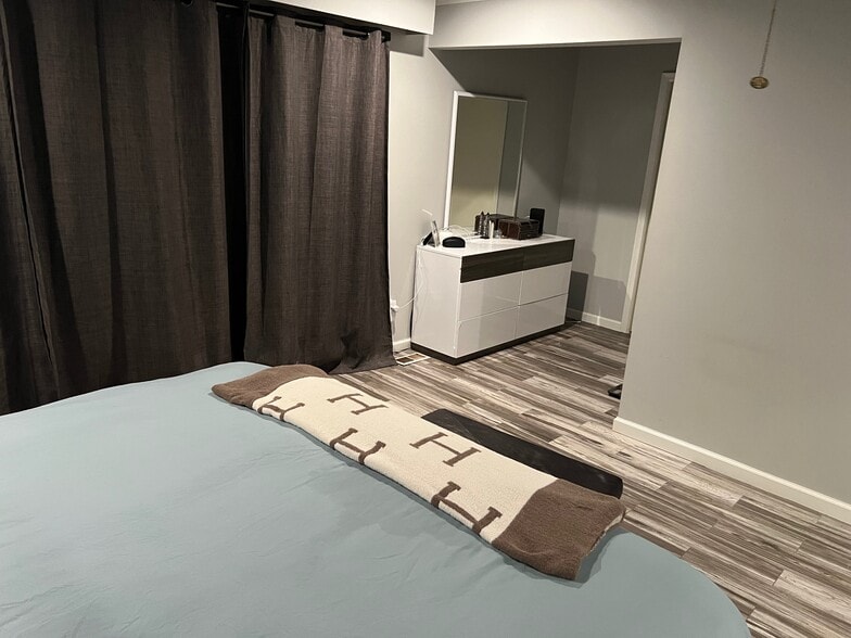 Master Bedroom - 7106 Bridge Way