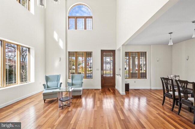 Building Photo - 10009 Sinnott Ct