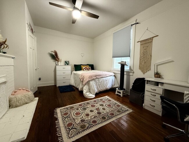 Building Photo - 5BD House Uptown