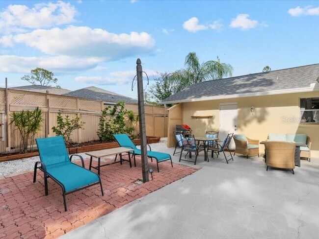 Building Photo - 2226 Fairfield Ave