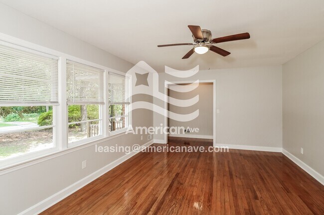 Building Photo - 1506 Cedar Terrace