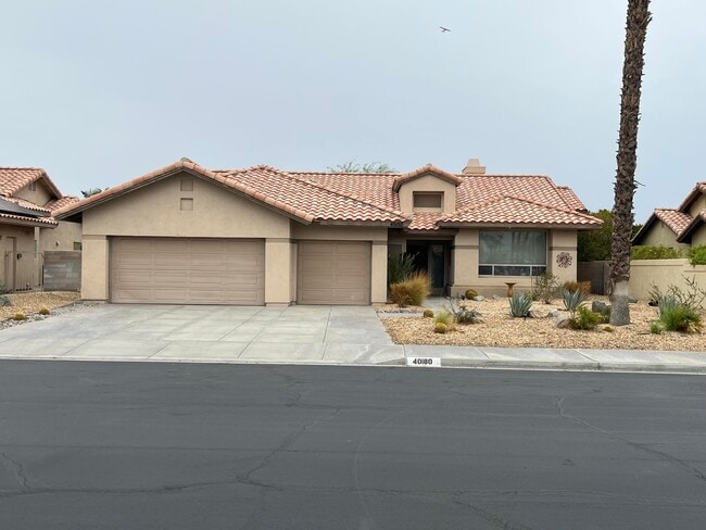 Primary Photo - 40180 Eastwood Ln