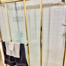 Building Photo - 1700 Deep Spring Ave