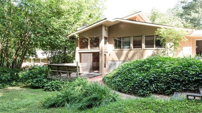 Building Photo - 1863 Merrimac Ct NE