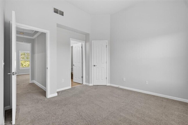 Building Photo - 4537 Grandview Pkwy