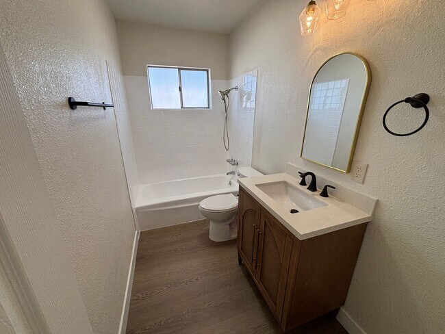 Building Photo - Fully Renovated 3BD/1.5BA House | Eucalyptus Ave, Moreno Valley