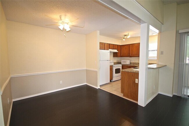 Building Photo - 2905 Antique Oaks Cir