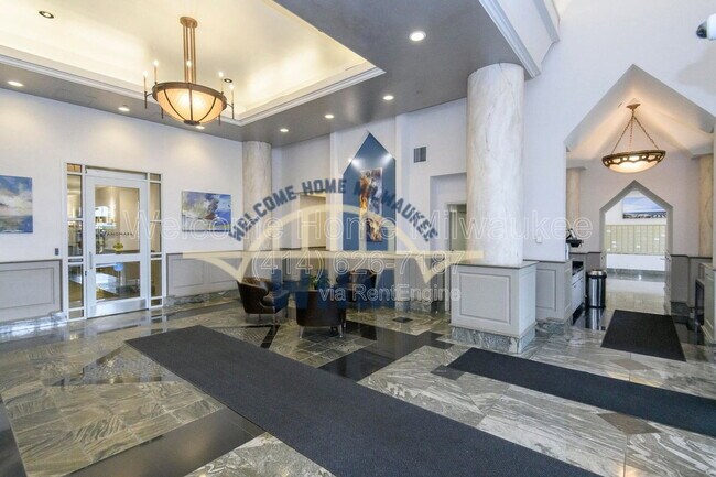 Building Photo - 1660 N Prospect Ave