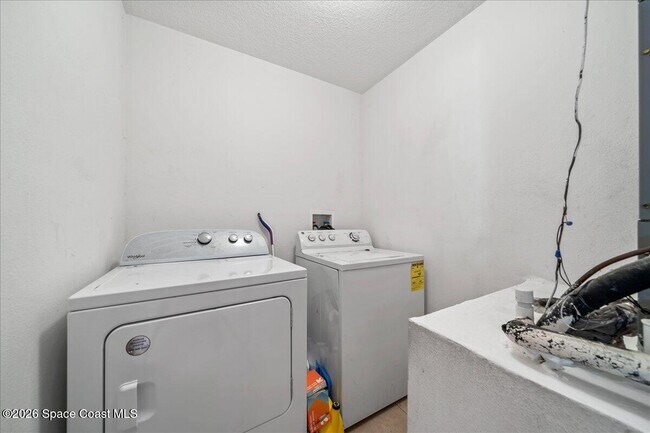 Building Photo - 4635 Elena Way