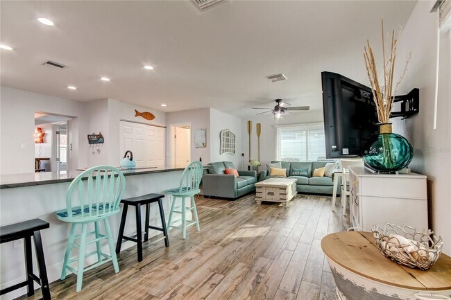 Building Photo - 1907 2nd St N