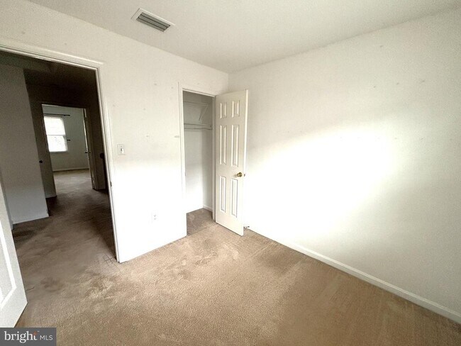 Building Photo - 6761 Jenny Leigh Ct