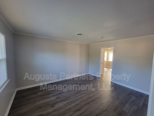 Building Photo - 119 Sunnywood Dr