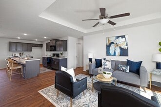 Building Photo - 122 Pin Oak Dr