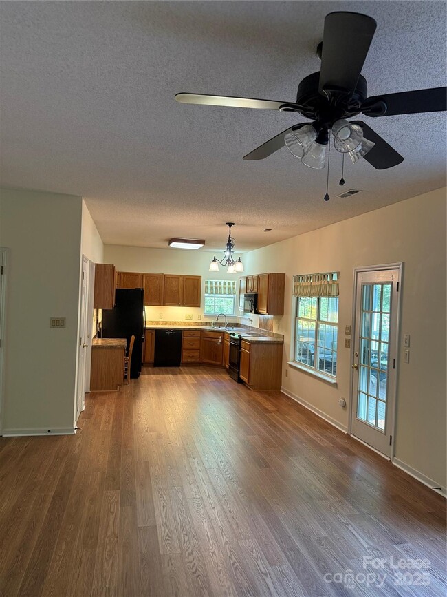 Building Photo - 9001 Warbler Ct