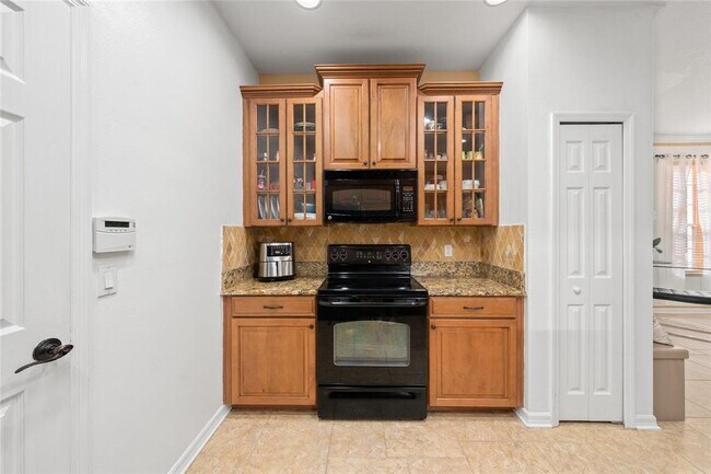 Building Photo - 14200 Oasis Cove Boulevard