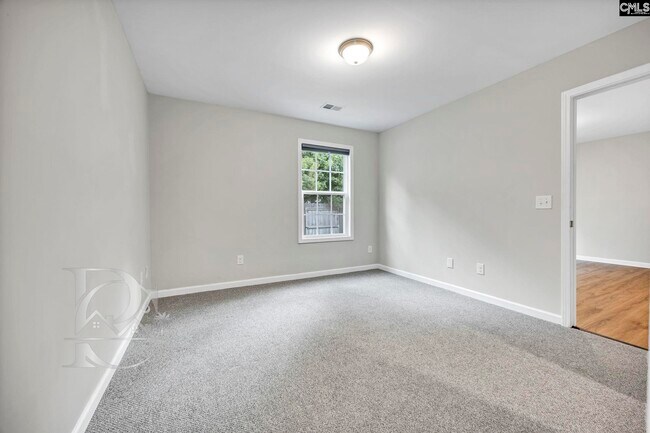 Building Photo - 107 Nobility Dr