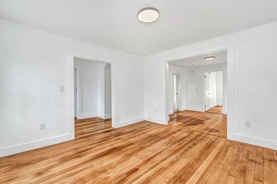 Building Photo - 151 South St