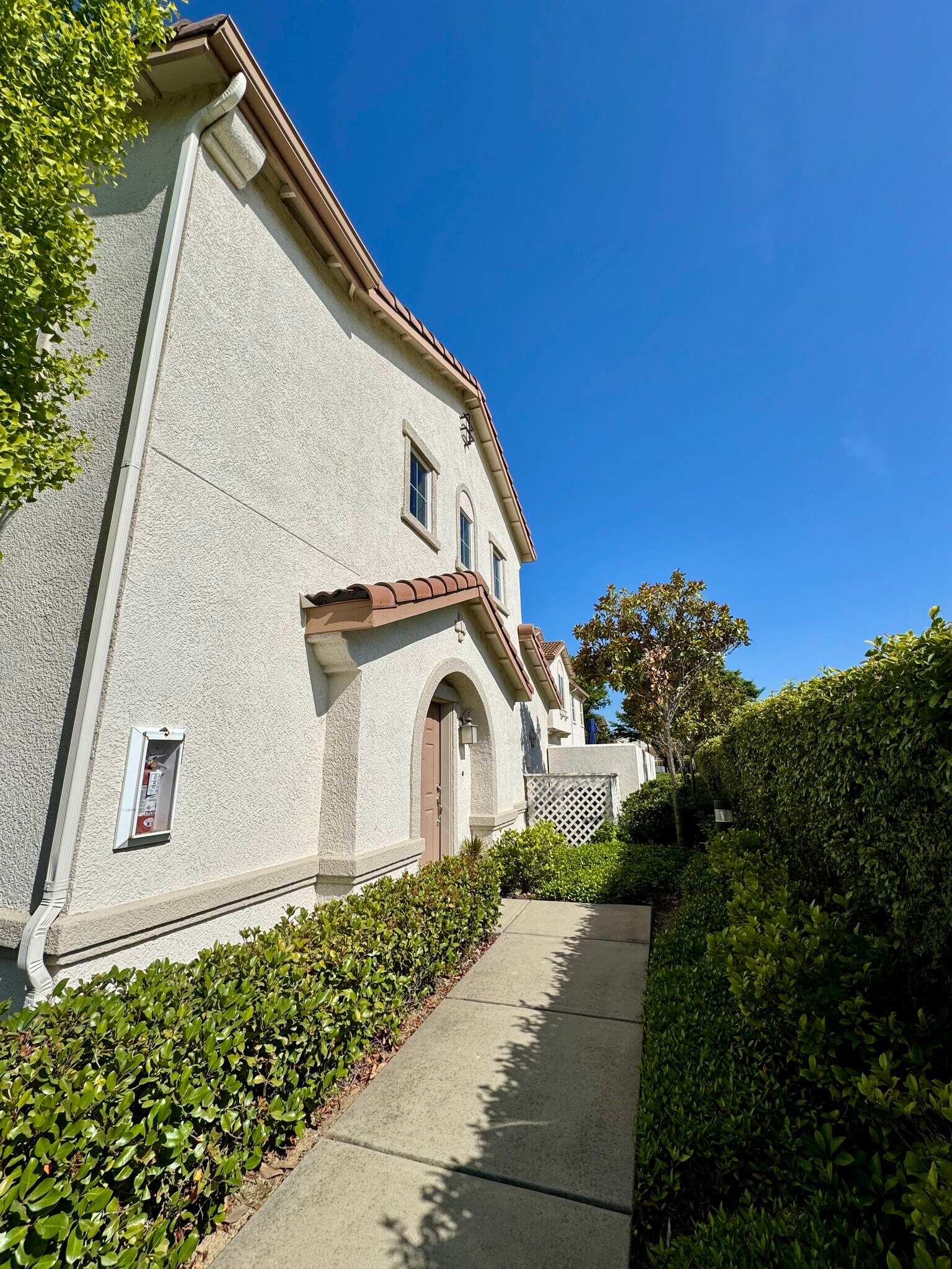 Building Photo - 3301 N Park Dr