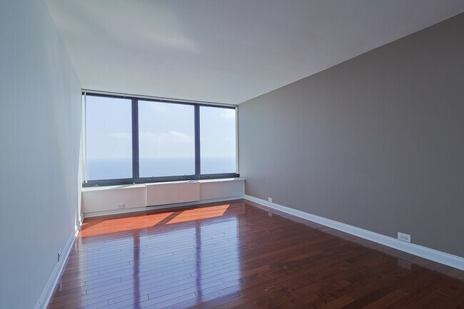 Building Photo - 155 N Harbor Dr