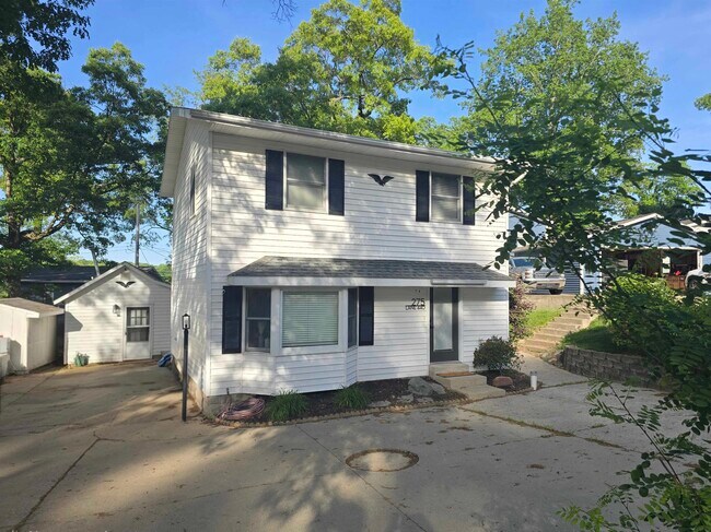 Building Photo - 275 Ln 440 Lake James