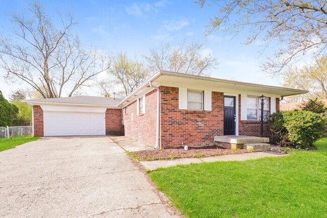 Building Photo - 10311 Baribeau Ln