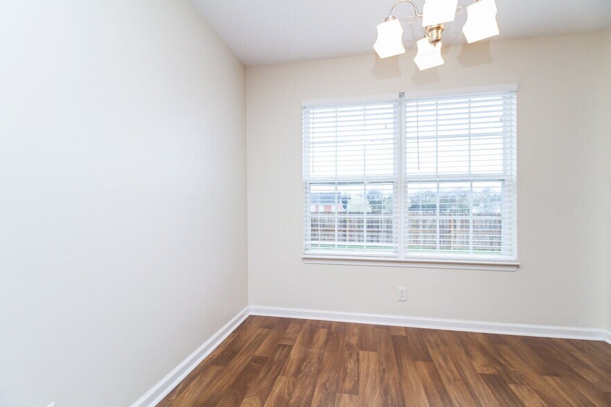 Building Photo - 1227 Matterhorn Run