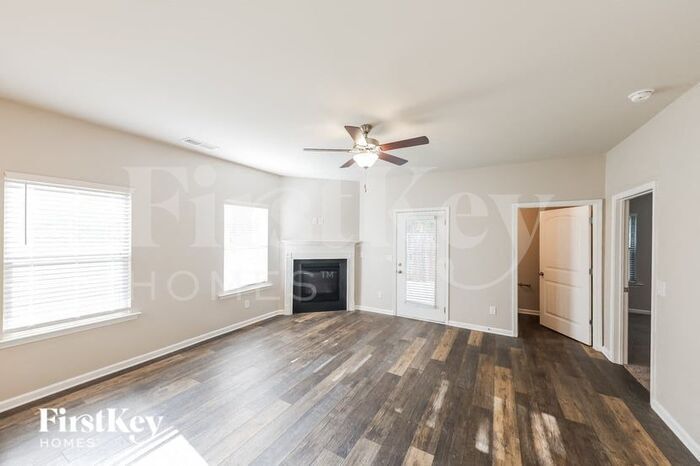 Building Photo - 1816 Clarke Cir