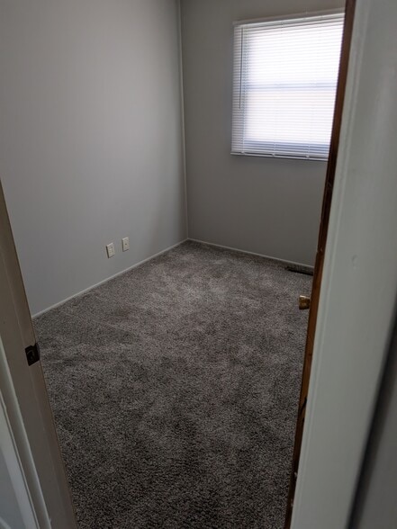 Building Photo - 46 Kaydon Dr