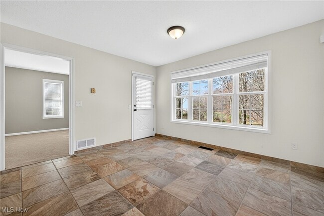 Building Photo - 6724 Larch Ct