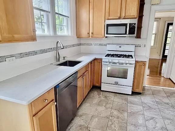 Building Photo - 2 bedroom in Harrison NY 10528
