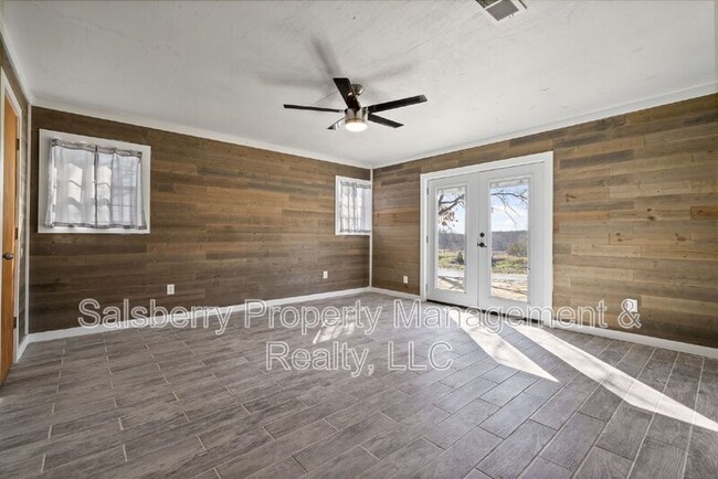 Building Photo - 933 Leatherwood Ln
