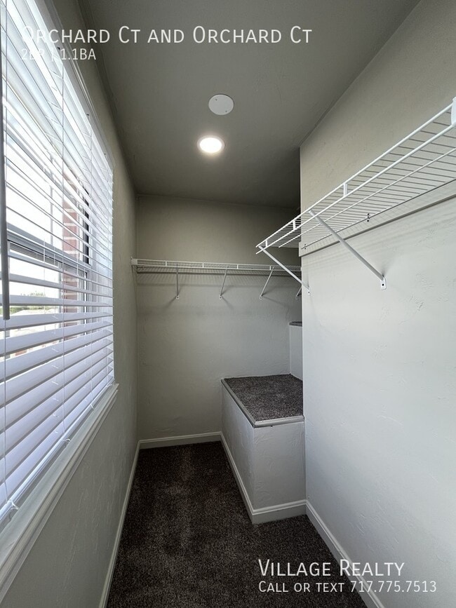 Building Photo - 306 Orchard Ct