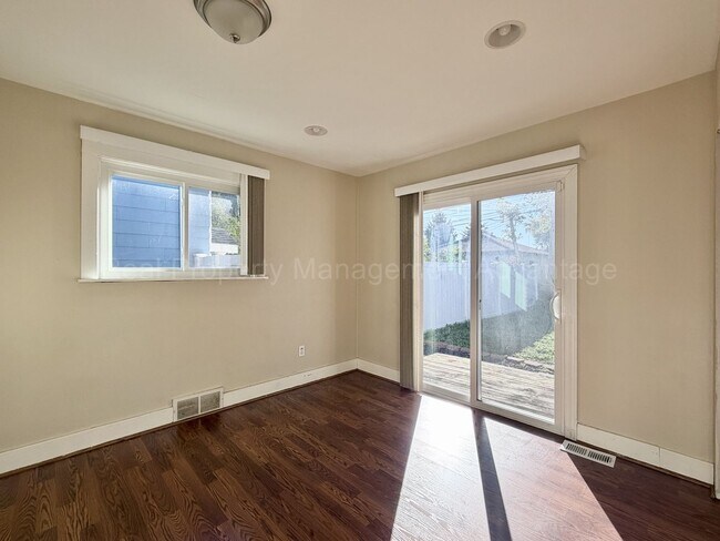 Building Photo - Solid Brick and Renovated with New Kitchen and Two Full Baths!