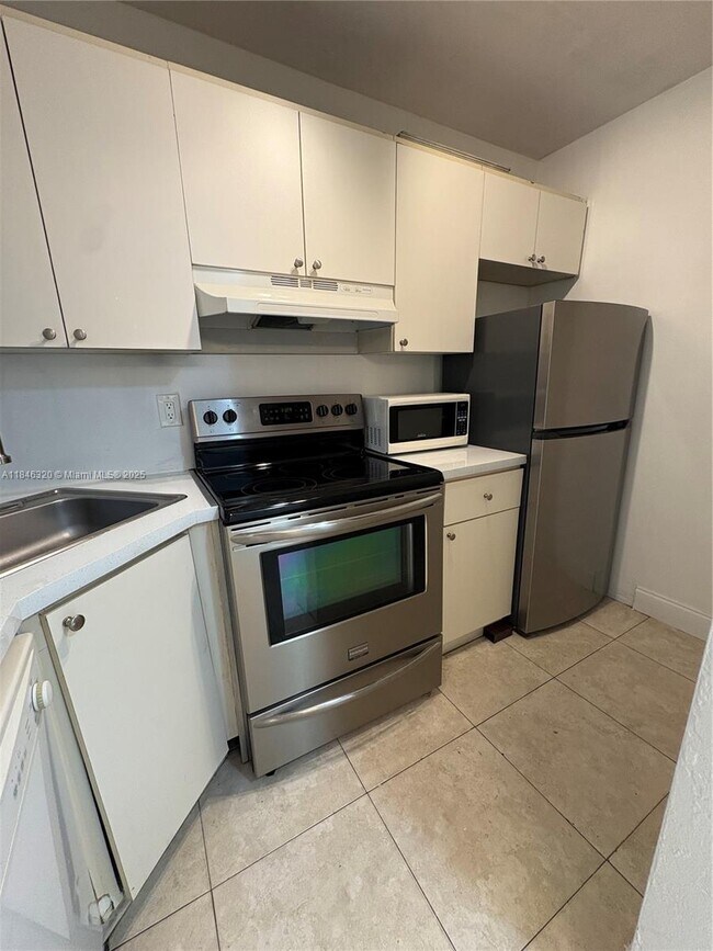 Building Photo - 7403 SW 82nd St