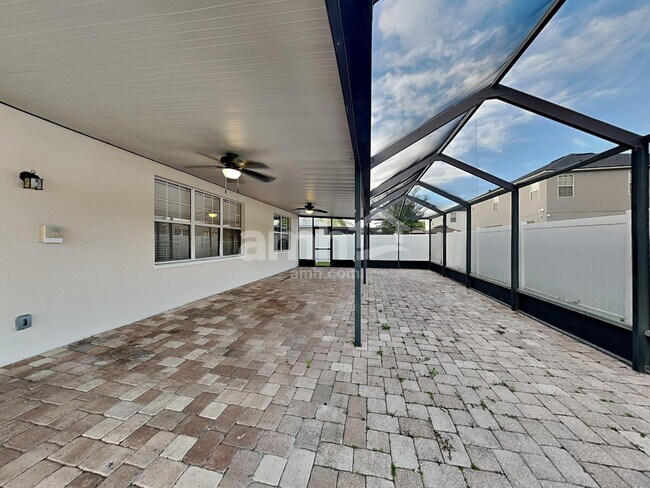 Building Photo - 10618 Bamboo Rod Cir