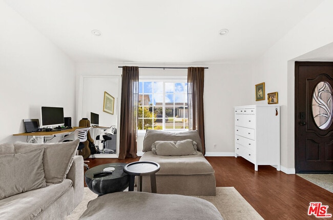 Building Photo - 13223 Arabella St