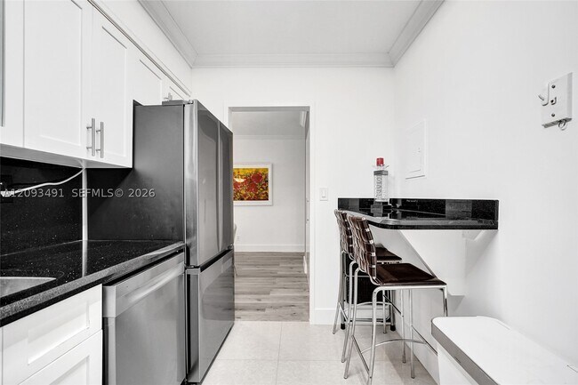 Building Photo - 2501 S Ocean Dr