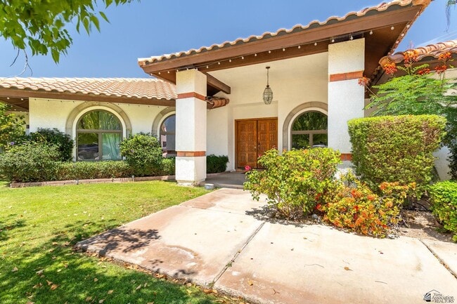 Primary Photo - 3208 S Palomino Way