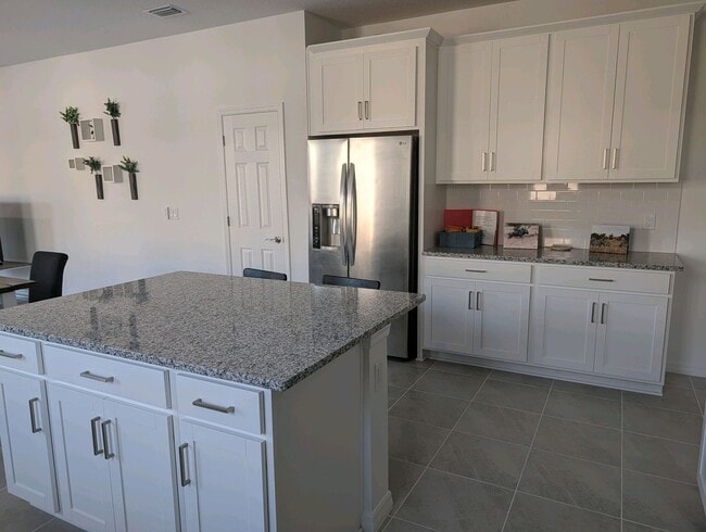 Building Photo - Lakewood Ranch Brand New Villa 2 bedroom with flex space (Office/ 3rd Bedroom)
