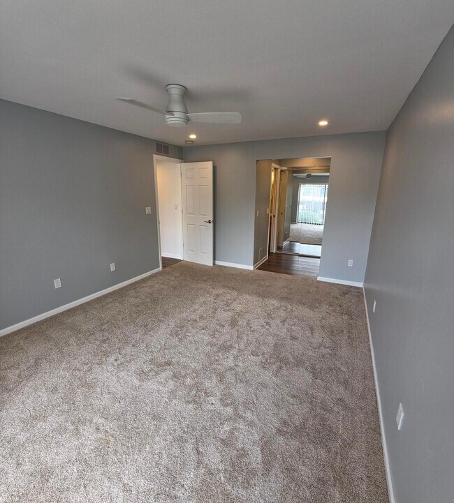 Building Photo - 18233 University Park Dr