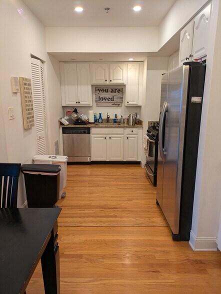 Building Photo - 95 Webster Ave