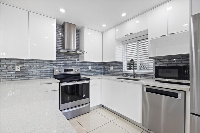 Building Photo - 15823 SW 79th St