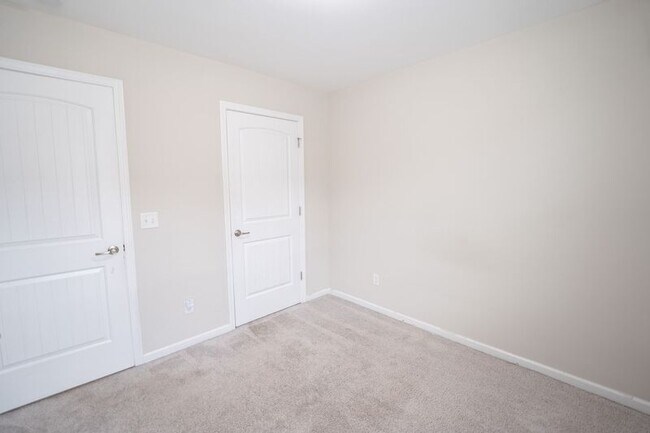 Building Photo - 92 Reese Way