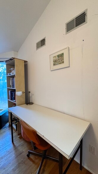 Building Photo - 148 Cat Rock Rd