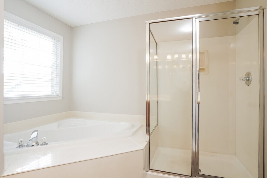 Building Photo - 5719 Peacenest Dr