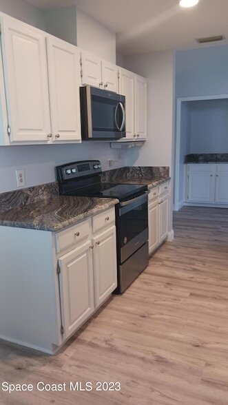 Building Photo - 912 Ridge Lake Dr