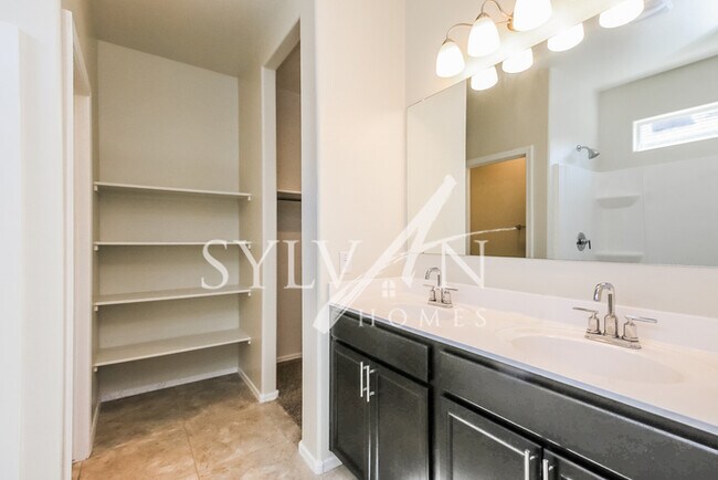 Building Photo - You will love this beautiful home
