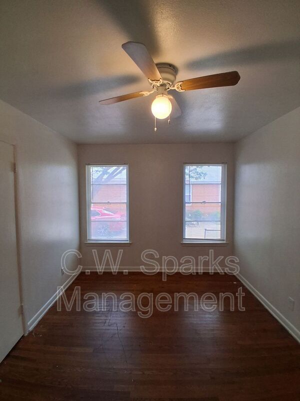 Building Photo - 3021 Avon St