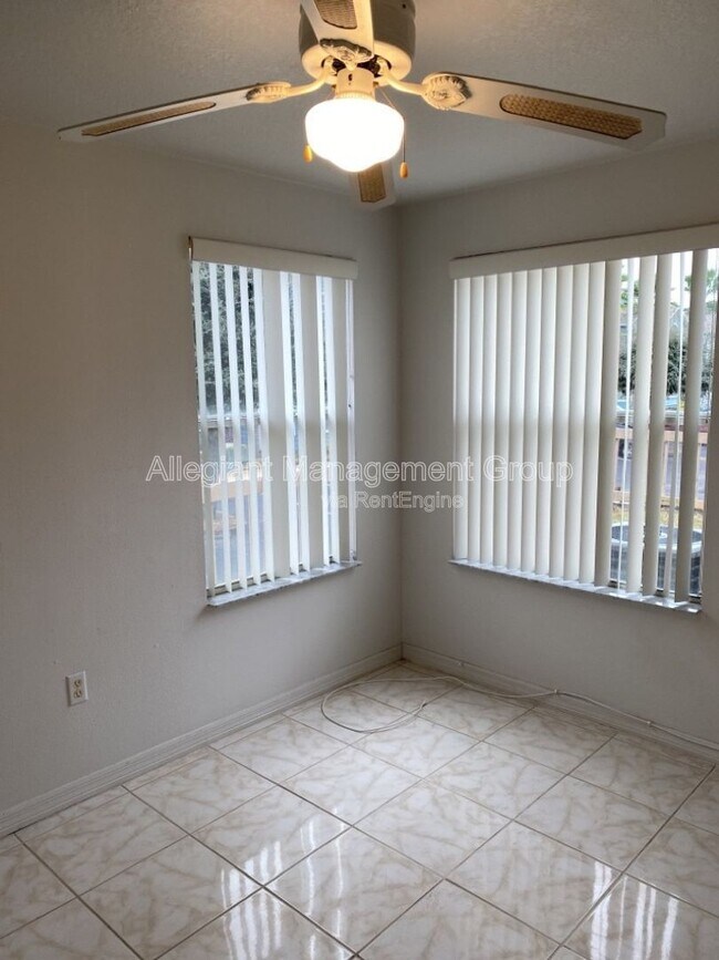 Building Photo - 8722 Rain Forest Pl