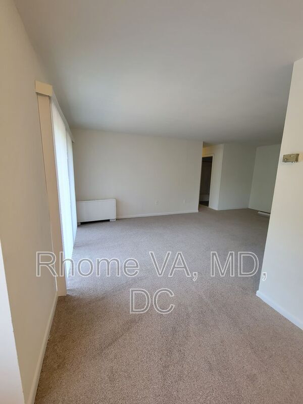 Building Photo - 8830 Piney Branch Rd